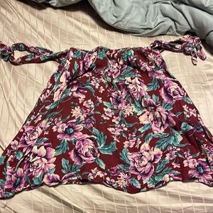 American Eagle Flower over the shoulder shirt